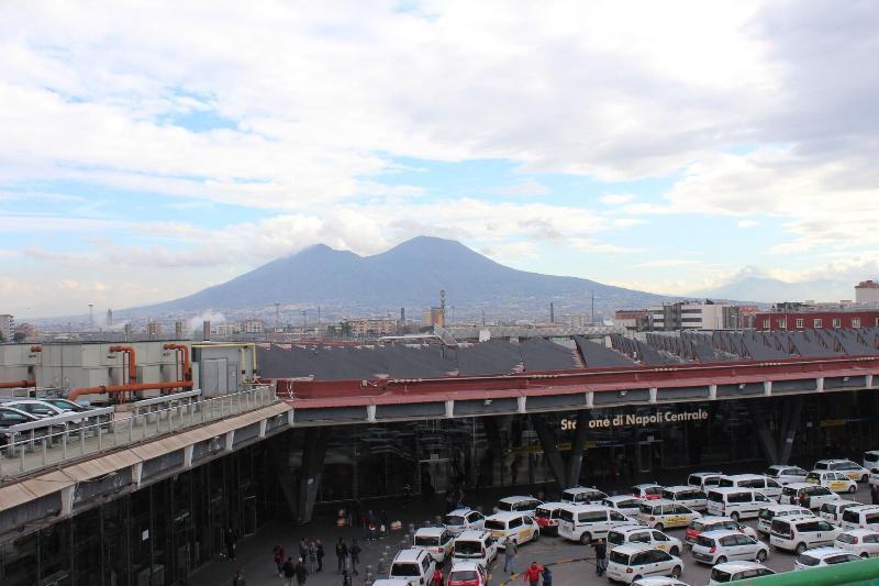 B&B Metropolitan Napoli Esterno foto